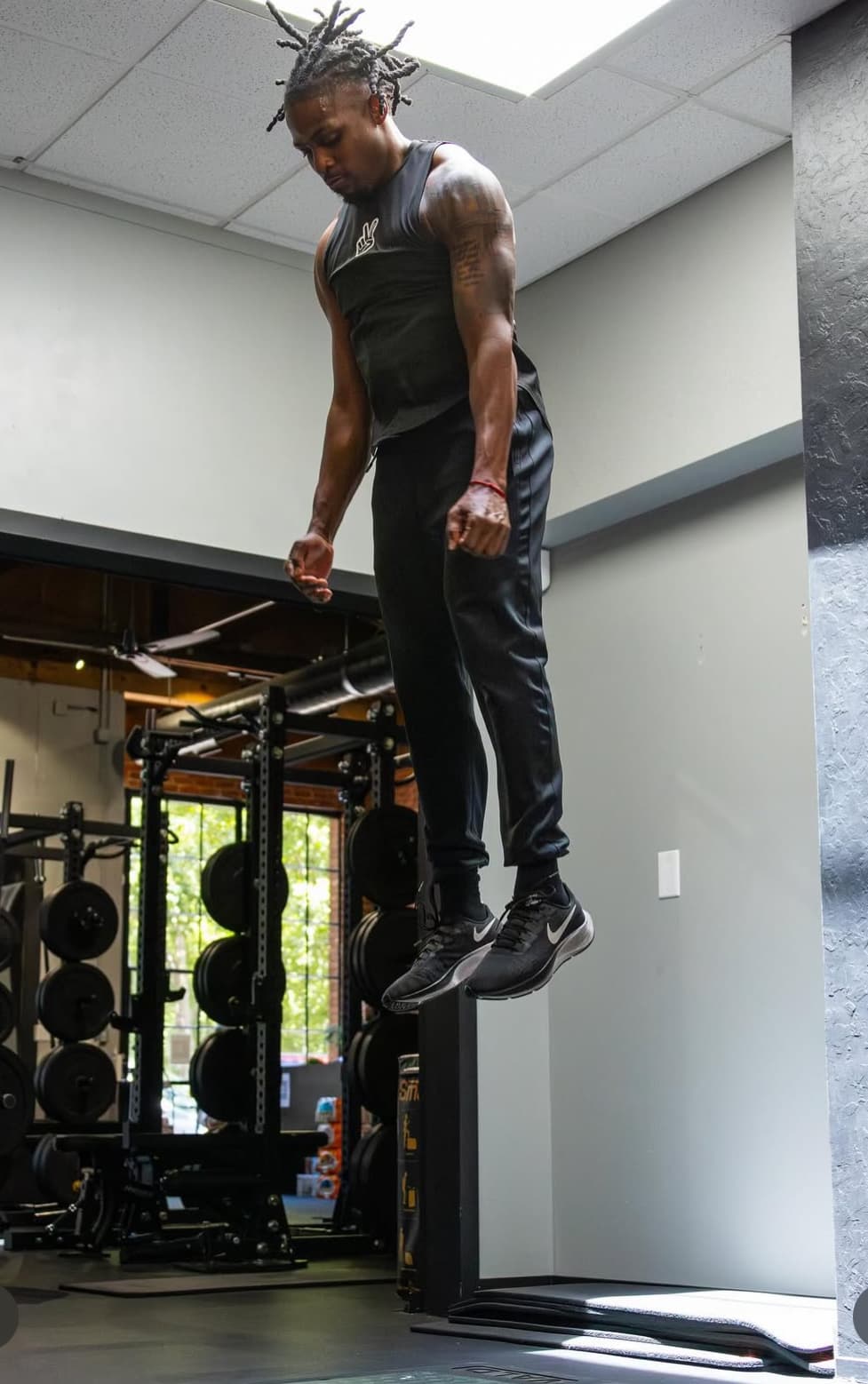 Basketball athlete training strength at G6 Performance Sacramento